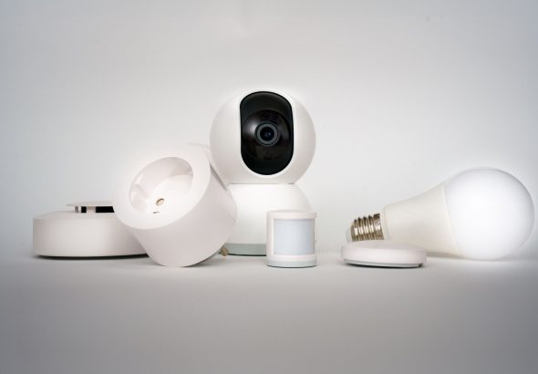 Siri AI-Powered Smart Home Hub