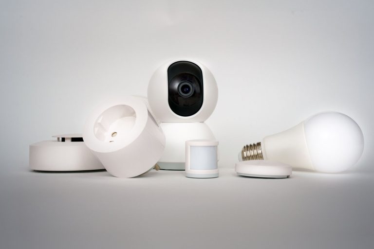 Siri AI-Powered Smart Home Hub